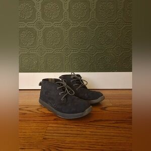 Ugg Kids Kids Blue Suede Lace Up Dress Shoes, size 2